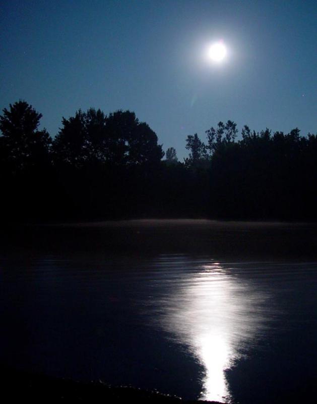 kupa_21_2003_moonoverkupa