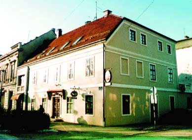 stross_01_kuca